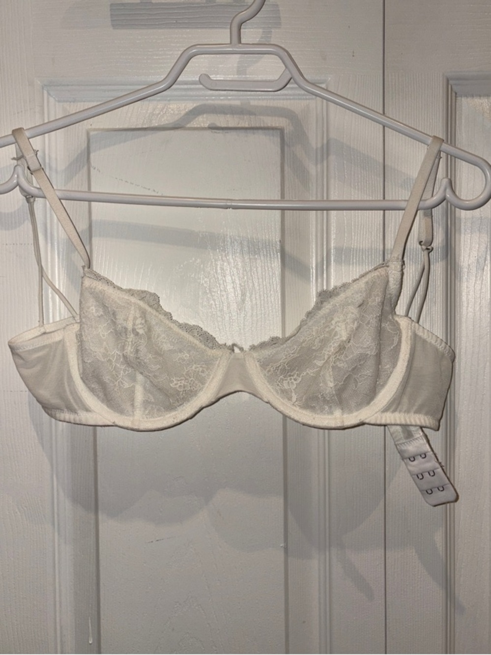 H&M Sexy Lace Underwire Bra in White
